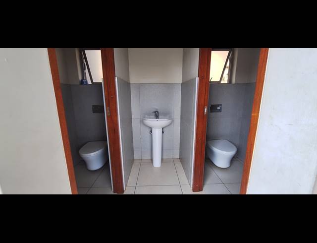 2 BEDROOM APARTMENT TO LET IN ZIMBALI WEDGE